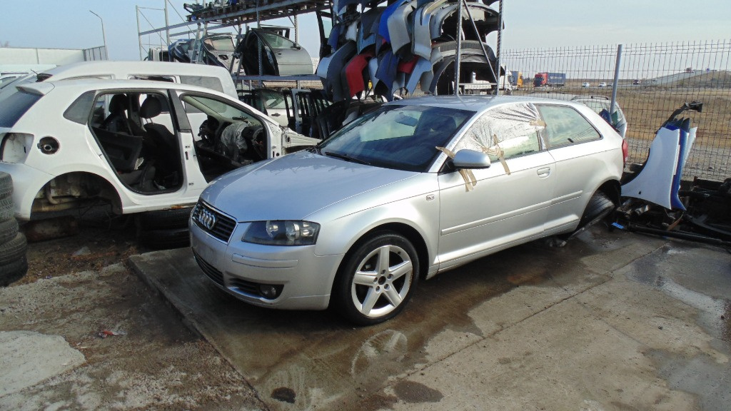 Dezmembram Audi A3 8P motor 2.0 BKD an 2006 cutie manuala