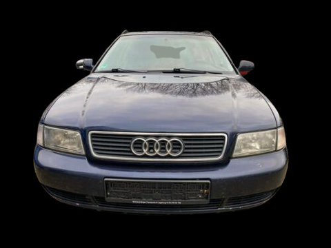 Dezmembram Audi A4 B5 [1994 - 1999] Avant wagon 5-usi 1.6 MT (101 hp) AHL
