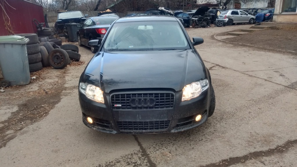 Dezmembram Audi A4 B7, S-LINE,an fabricatie 2006, 1.8 turbo,benzina,tip motor BFB,120 kw/163 cp