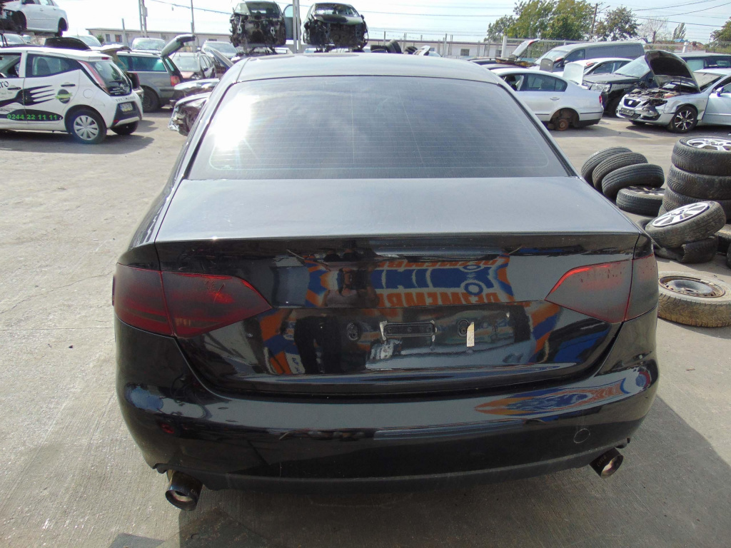 Dezmembram Audi A4 B8, 2.0TFSI, Tip motor CDNC, An fabricatie 2009
