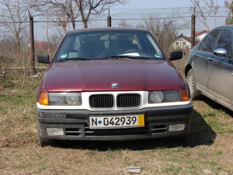 Dezmembram BMW 3 Series E36 [1990 - 2000] Sedan 318i MT (113 hp)