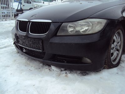 Dezmembram BMW E90 - 2006 - 318