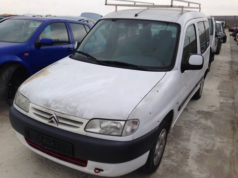 Dezmembram CITROEN BERLINGO 1.4 BENZINA 2001