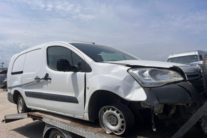 Dezmembram Citroen Berlingo 2 [2th facelift] [2015 - 2020] Multispace minivan 1.6 HDi MT (90 hp)