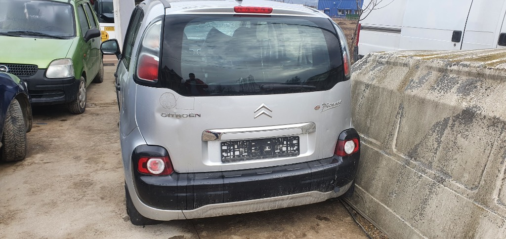 Dezmembram Citroen C3 Picasso din 2012