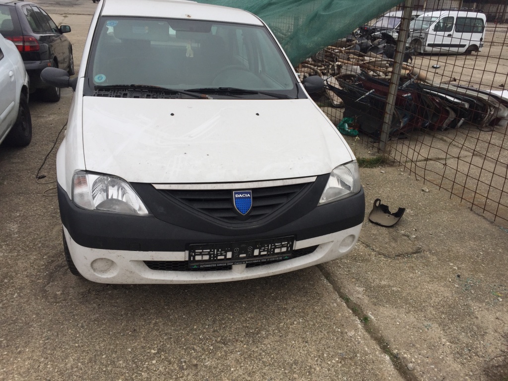 Dezmembram dacia logan 14i 2005