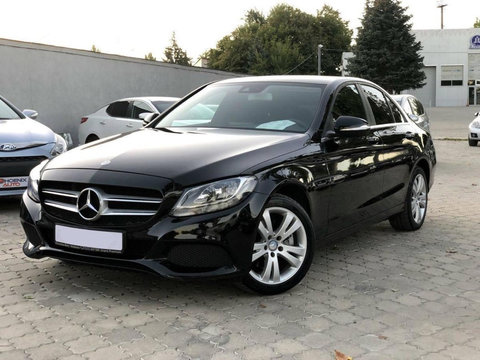 Dezmembram / Dezmembrari / Piese / Accesorii Mercedes c-class w205 automat 2.2 cdi 2016 alb si negru