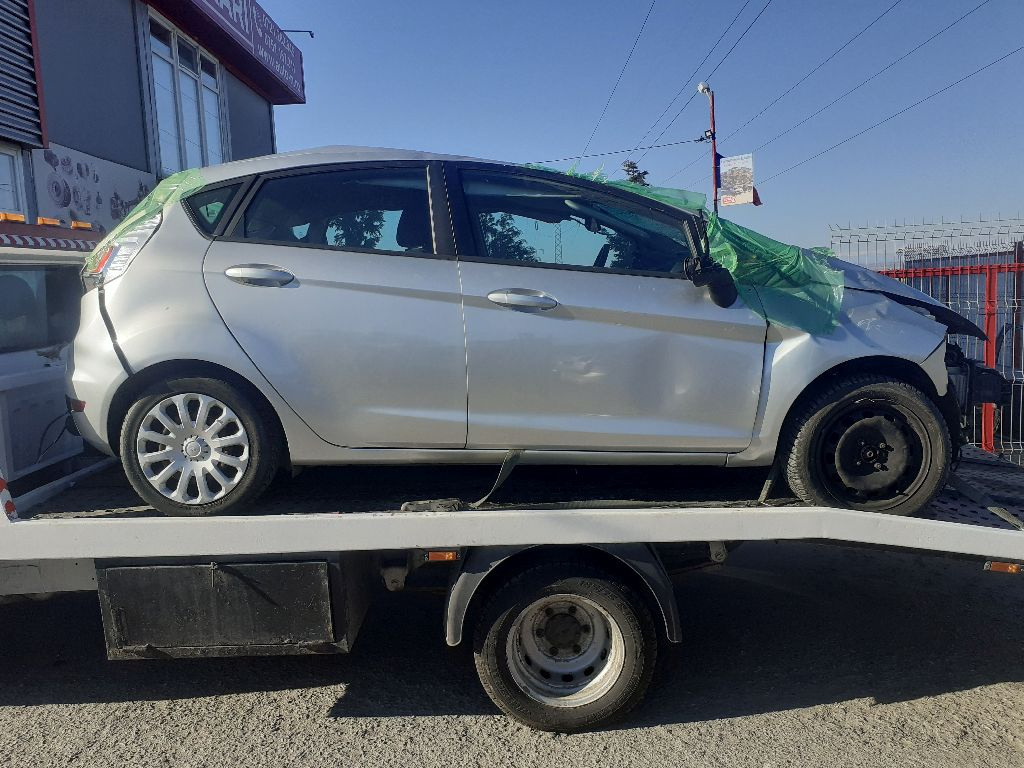 Dezmembram FORD FIESTA VI - HATCHBACK - 1.0 BENZINA