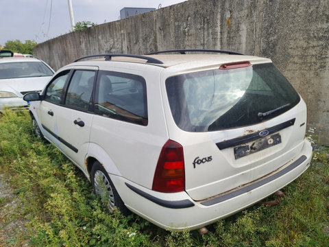 Dezmembram Ford Focus [1998 - 2004] wagon 5-usi 1.8 Tddi MT (90 hp)