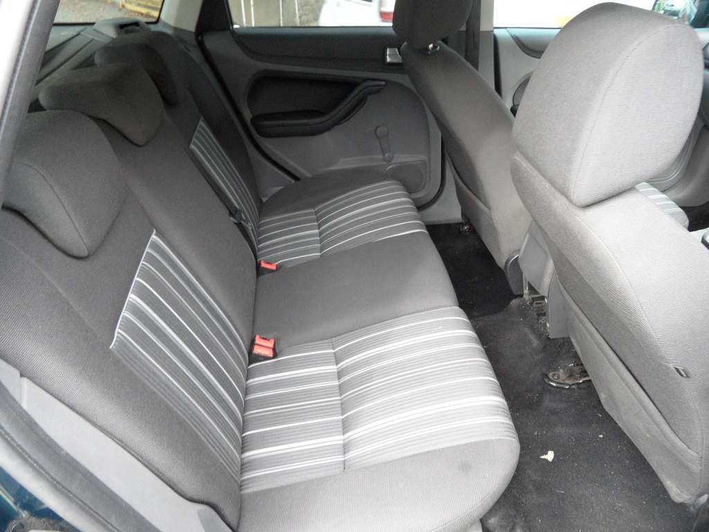 Dezmembram ford focus 2,facelift,1,6 tdc