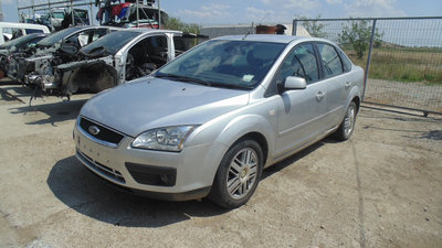 Dezmembram Ford Focus 2 Sedan motor 1.6 16V benzin