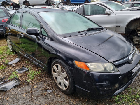 Dezmembram Honda Civic Sedan, an 2006, 2.0 benzina, cutie viteze automata