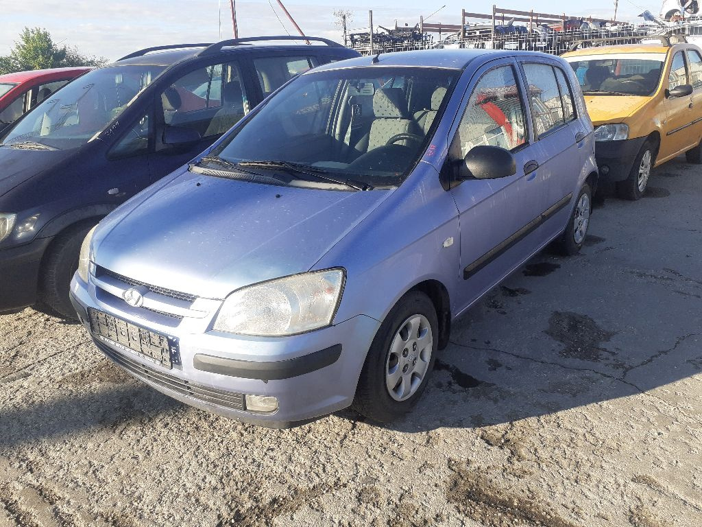 Dezmembram HYUNDAI GETZ - HATCHBACK - 1.1 BENZINA