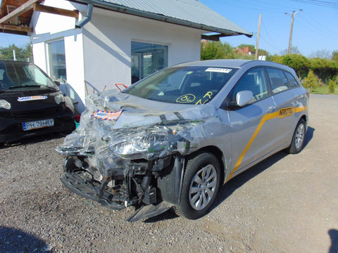 Dezmembram HYUNDAI I30, 1.6CRDI