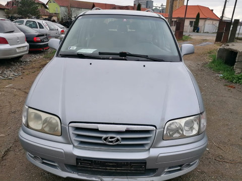 Dezmembram Hyundai Trajet 2004 2.0 diesel