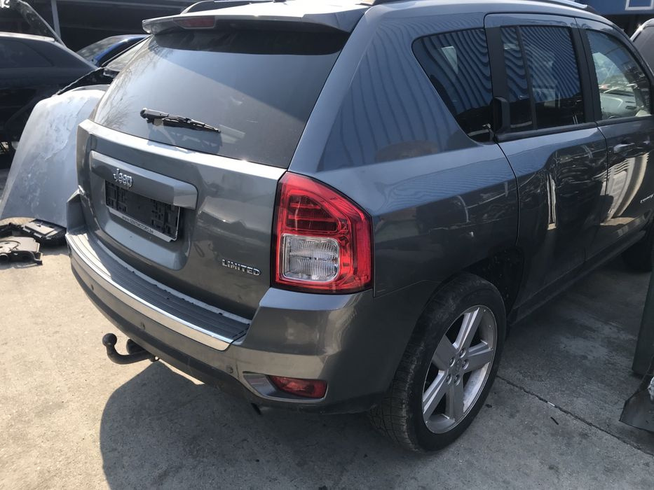 Dezmembram jeep compass 2013