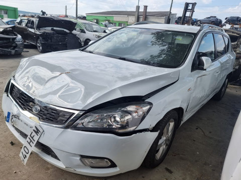 Dezmembram Kia Ceed [facelift] [2010 - 2012] SW wagon 1.6 CRDi MT (128 hp)