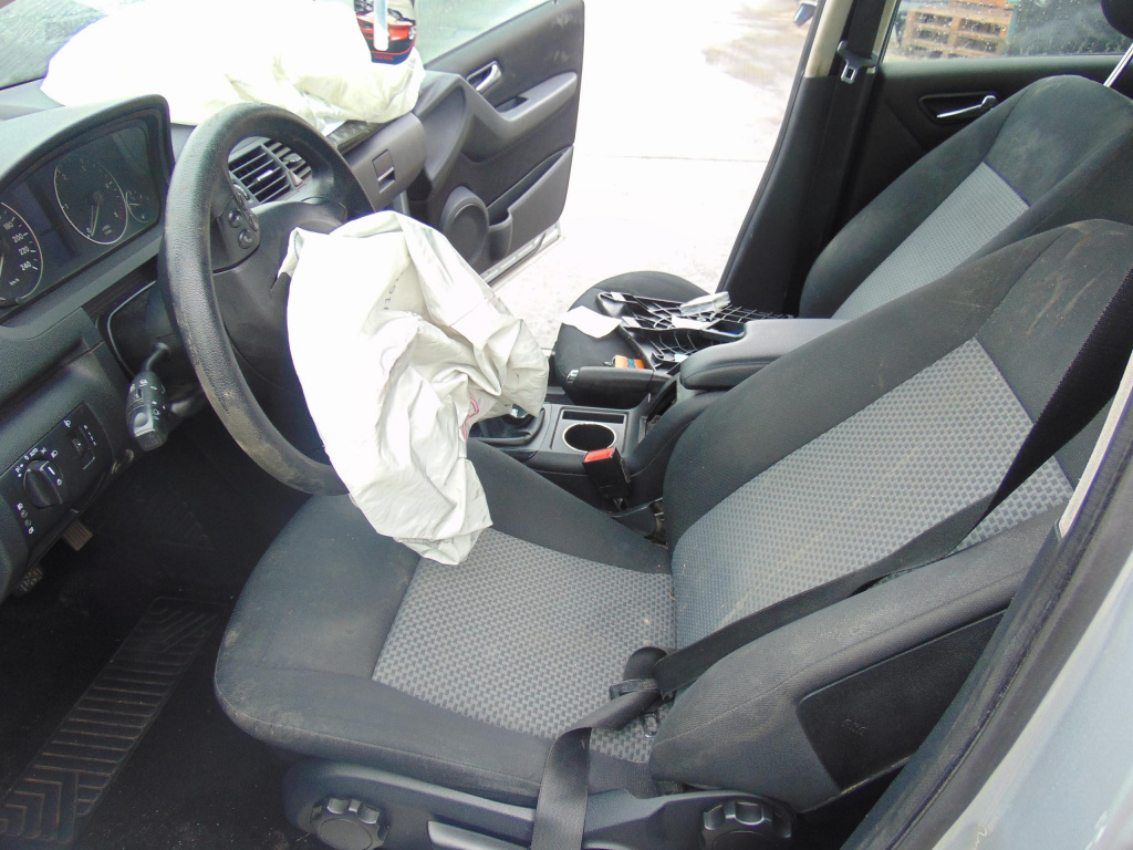 Dezmembram Mercedes Benz A-Class W169, 1