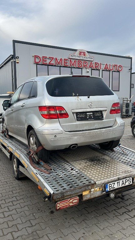 Dezmembram Mercedes Benz B-Class 2.0 diesel din 2009 automat