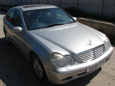 Dezmembram Mercedes-Benz C-Class W203/S203/CL203 [2000 - 2004] Sedan 4-usi C 200 Kompressor MT (163 hp)