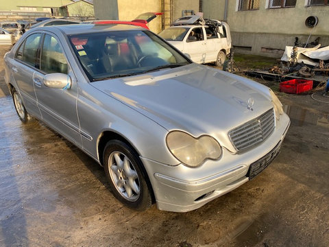 Dezmembram Mercedes-Benz C-Class W203/S203/CL203 [2000 - 2004] Sedan 4-usi C220  CDI MT (143 hp)