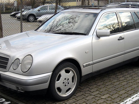 Dezmembram Mercedes-Benz E-Class W210/S210 [1995 - 1999] wagon 5-usi 290 TD AT (129 hp) Combi (S210)