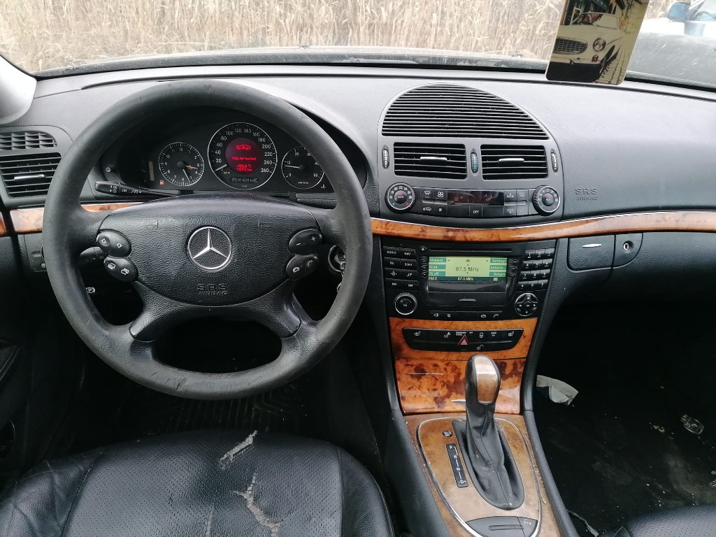 Dezmembram Mercedes Benz E220 2006 2.1 C