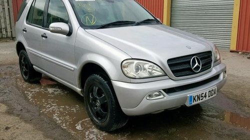 Dezmembram Mercedes Benz ML270 CDI 2004 