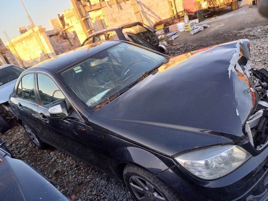 Dezmembram Mercedes C•class w204 2.2 CDI 2009 cod 646811 cutie automata