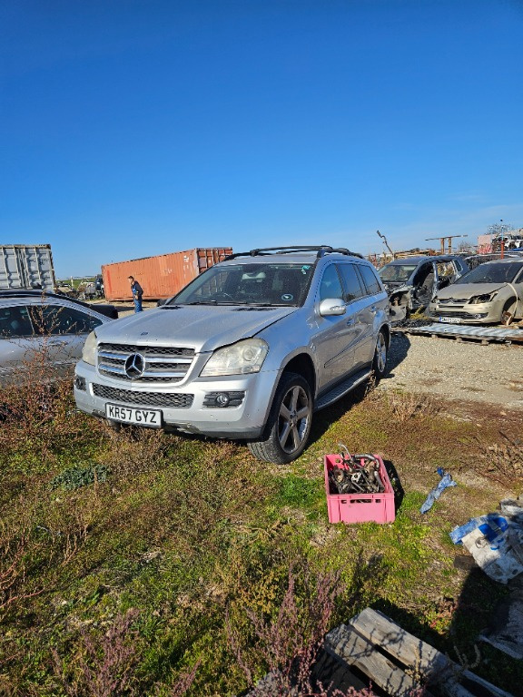 Dezmembram mercedes GL x164 an 2008