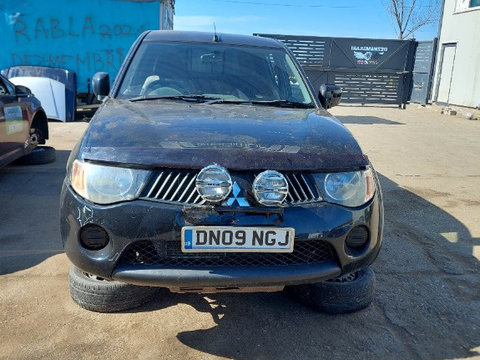 Dezmembram Mitsubishi L200 2.5 DI-D 4WD 131 kw An 2009 Cod motor 4D56 HP