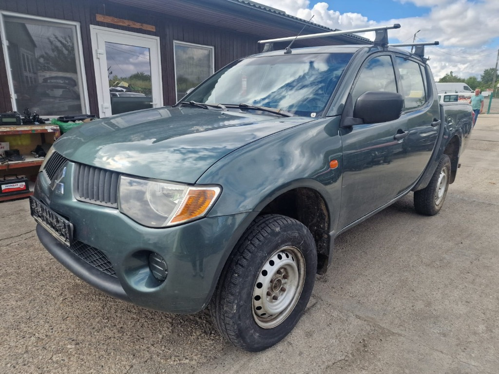 Dezmembram Mitsubishi L200 2007 4x4 2005 2.5DID