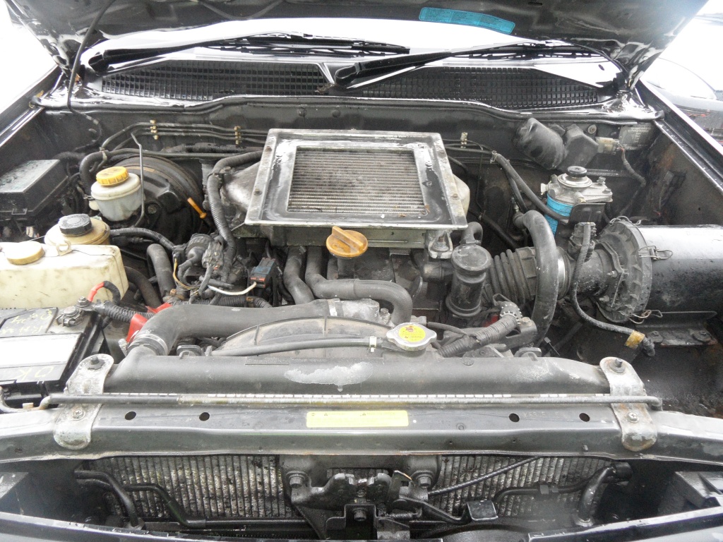 Dezmembram nissan terano 2,motor 2,7 die