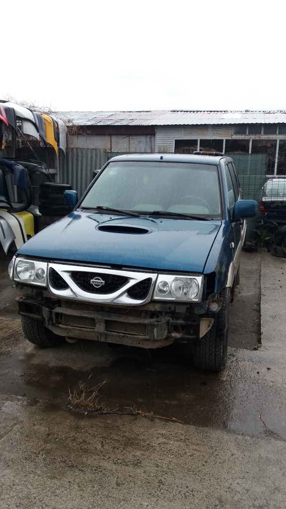 Dezmembram Nissan Terrano 2 2.7 diesel 2001 NISSAN TD27