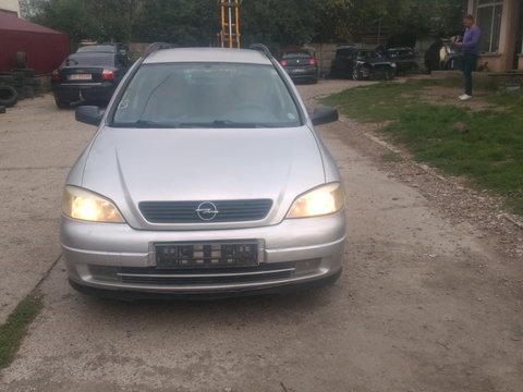 Dezmembram Opel Astra G caravan,an fabricatie 2000,1.4 benzina,tip motor X14XE,66 kw/90cp