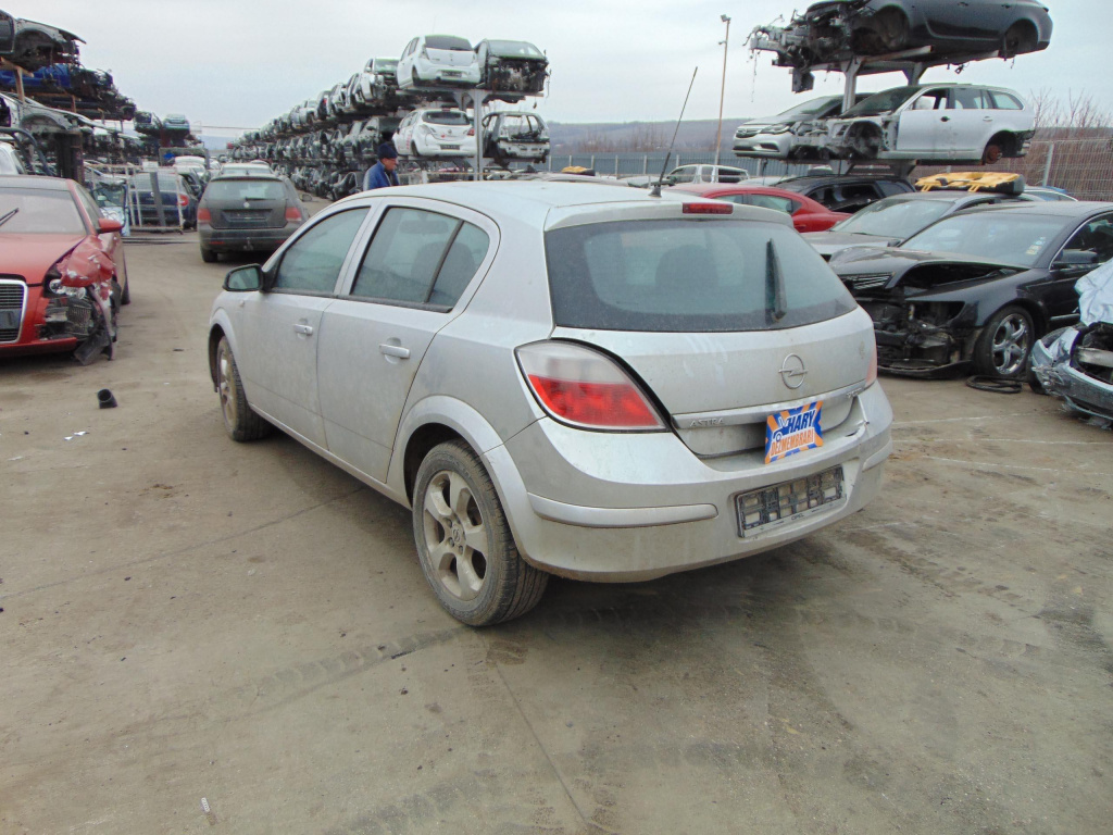 Dezmembram Opel Astra H, 1.7CDTI, Tip Motor Z17DTL, An fabricatie 2004