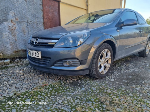 Dezmembram Opel Astra H 1.9 Caravan