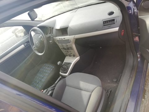 Dezmembram Opel Astra H 2007 1.3cdti