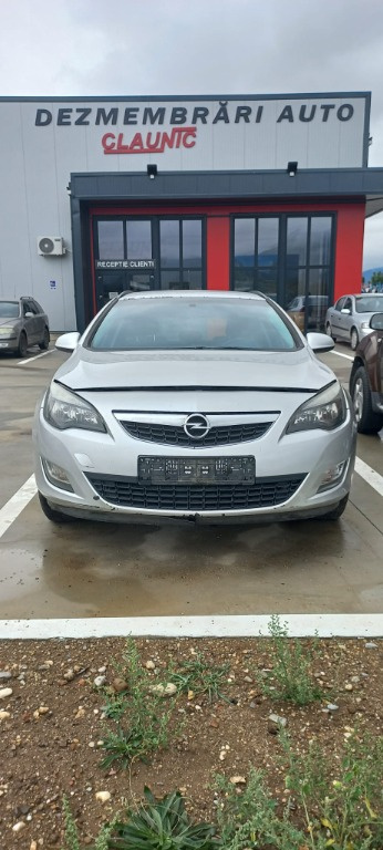 Dezmembram Opel Astra J 1.7 CDTi A17DTJ