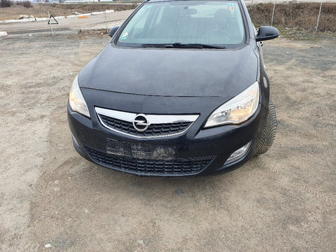 Dezmembram Opel Astra J, 2011, 2.0 CDTI 165 CP, tip- A20DTH, Break