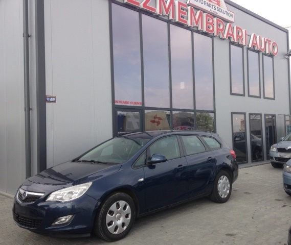Dezmembram Opel Astra J Break 1.7 cdti,an fabr 2012