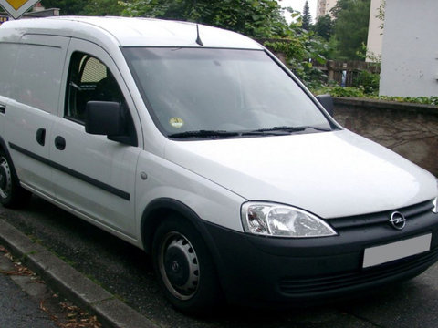 Dezmembram Opel Combo C [2001 - 2005] Tour minivan 1.3 CDTI MT (70 hp)