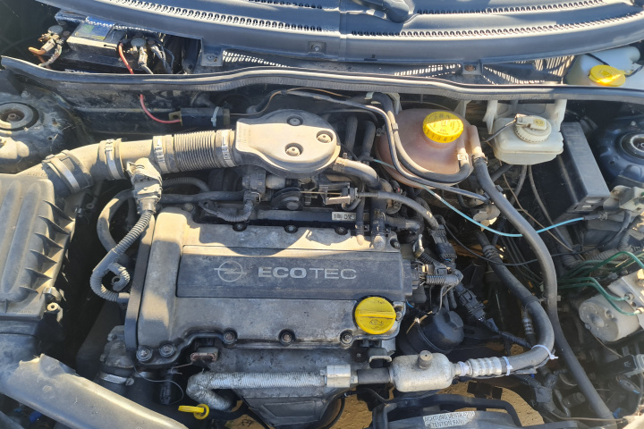 Dezmembram Opel Corsa B [1993 - 2000] Ha