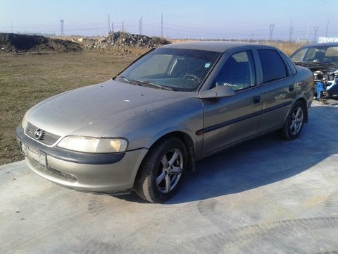 Dezmembram Opel Vectra B - 1996 - 1.6 16v