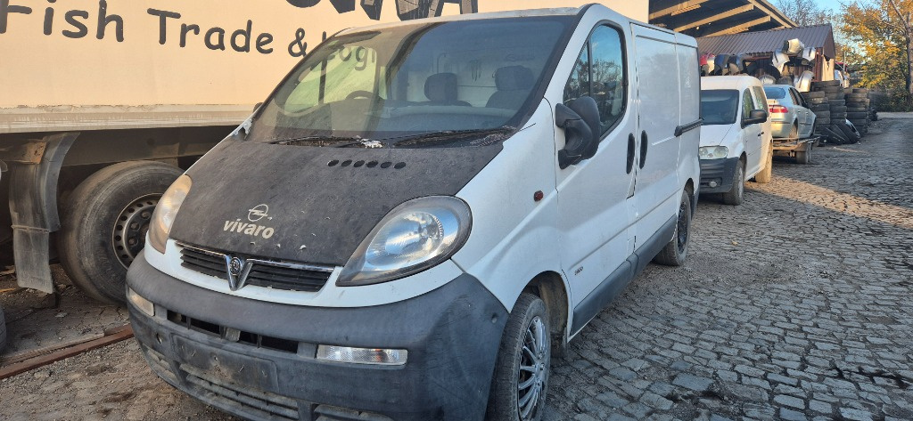 Dezmembram Opel Vivaro 2006 1.9 cdti