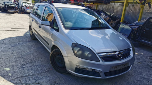 Dezmembram Opel Zafira B [2005 - 2010] 1