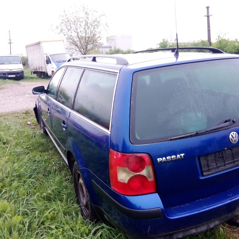 Dezmembram passat 5.5 cu motor,9d