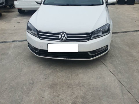 Dezmembram Passat B7