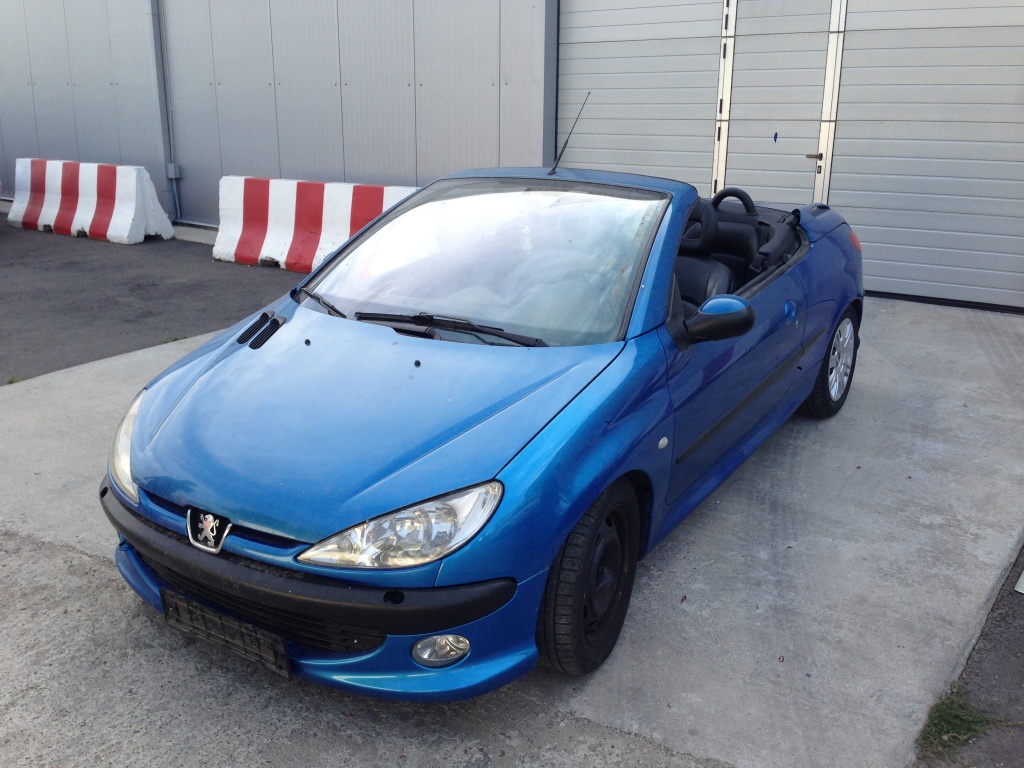 Dezmembram PEUGEOT 206 CC 2.0 BENZINA 20