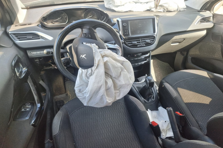 Dezmembram Peugeot 208 [facelift] [2015 